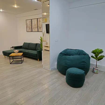 The Bohemian Connection, Rezerva Acum Studio Ultracentral Spatios Si Curat, Scaun Masaj, Ceai, Cafea, Apa Filtru, Parcare Publica Gratuita Craiova Exterior photo