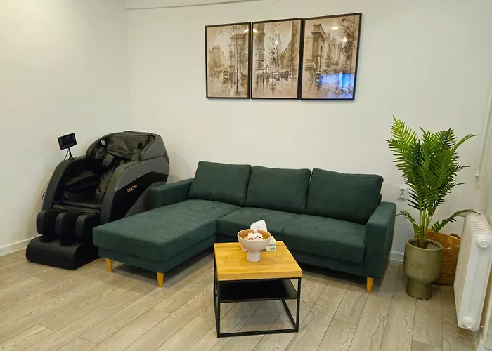 The Bohemian Connection, Rezerva Acum Studio Ultracentral Spatios Si Curat, Scaun Masaj, Ceai, Cafea, Apa Filtru, Parcare Publica Gratuita