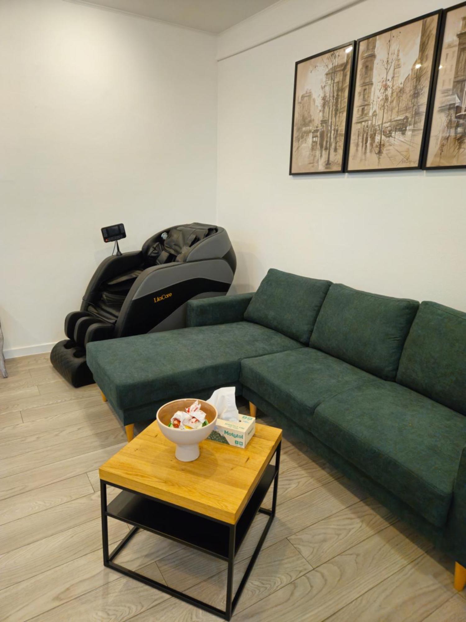 The Bohemian Connection, Rezerva Acum Ultracentral Spatios Si Curat, Scaun Masaj, Ceai, Cafea, Apa Filtru, Parcare Publica Gratuita Craiova